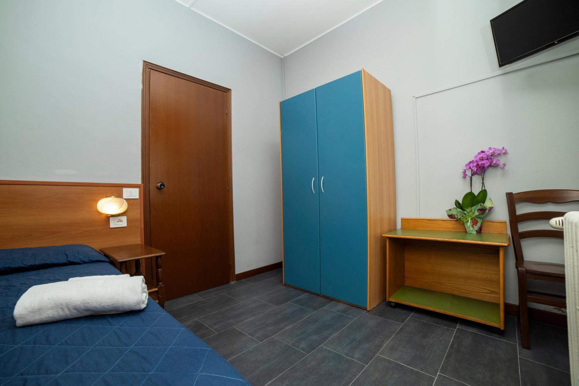 Hotel Victoria Varedo Esterno foto
